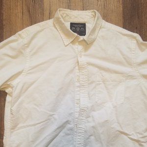 White American Eagle Size L Slim Fit Button Down